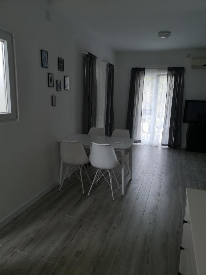 Apartmani Alma Podgora Kültér fotó