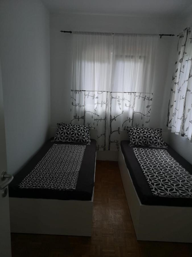 Apartmani Alma Podgora Kültér fotó