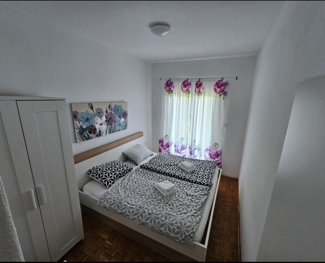 Apartmani Alma Podgora Kültér fotó